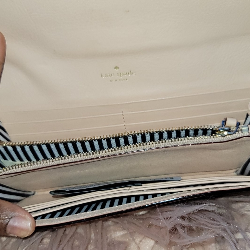 Kate's spade navy blue wallet - Picture 5 of 8